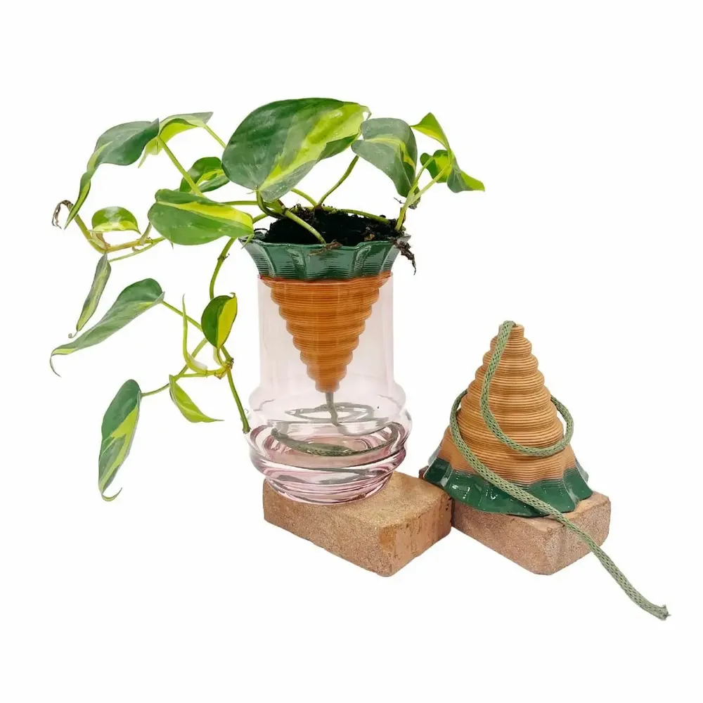 Vases - Nomad M-design clay pot - 3D self-irrigating - COMMON PLACE YOUR URBAN JUNGLE