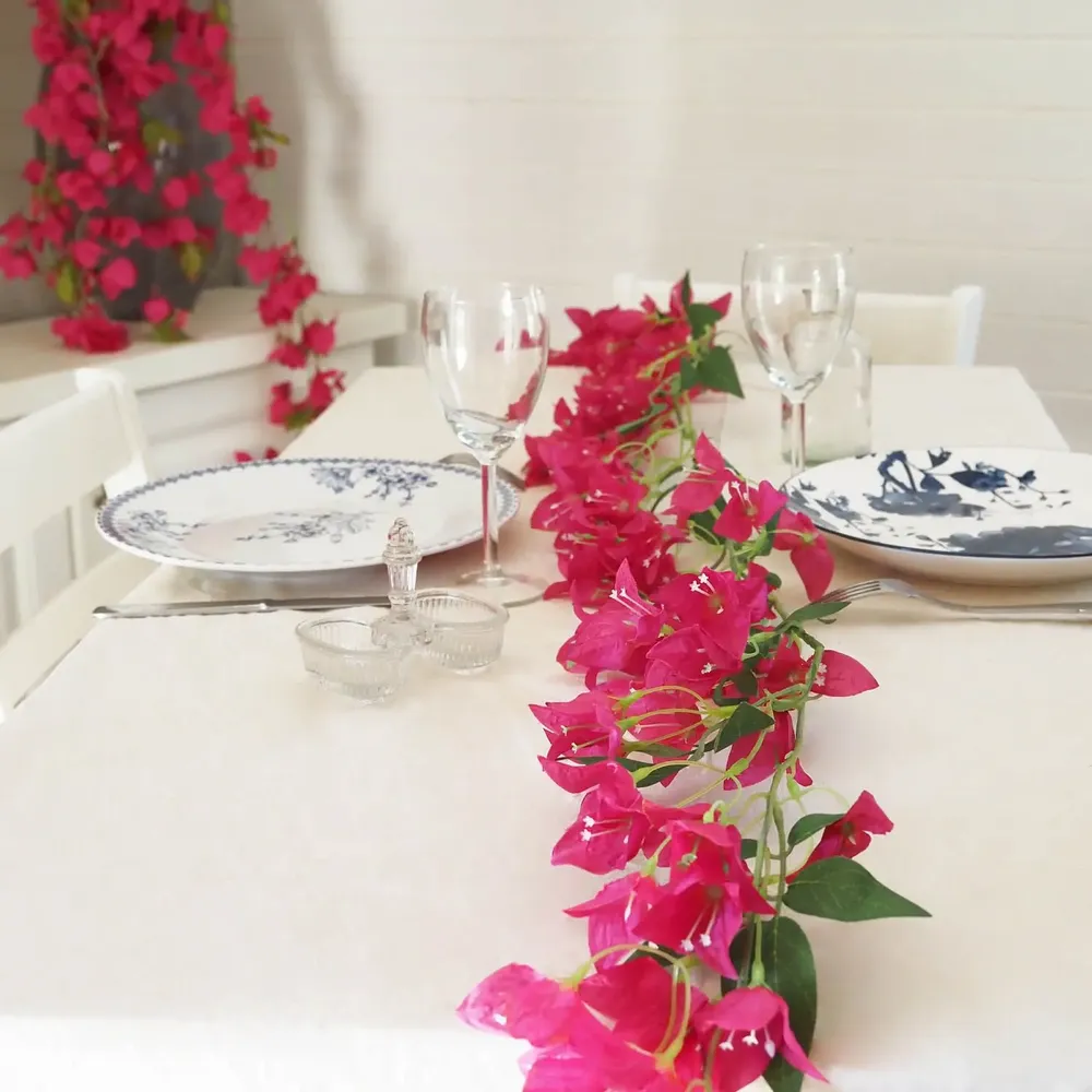 Décorations florales - Guirlande artificielle de bougainvillier – 114 fleurs – Rose - LIGNE DÉCO