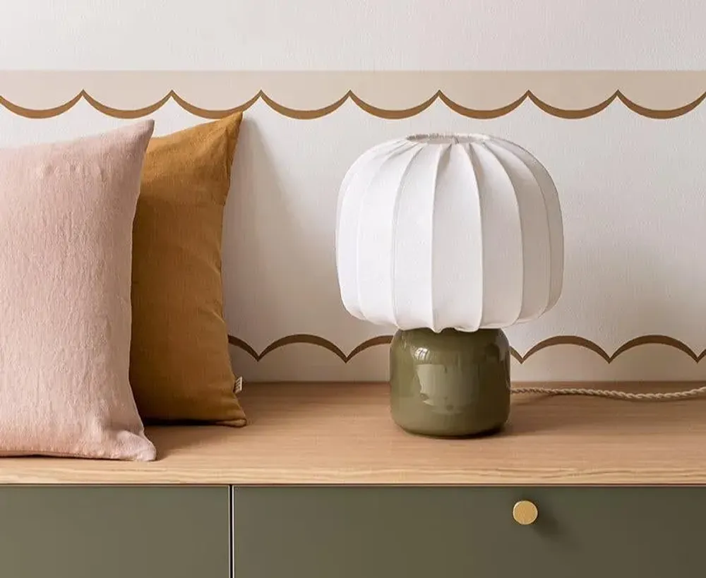 Wallpaper - Frieze - Dramatic Turn of Events - Camel - BILBOQUET DÉCO