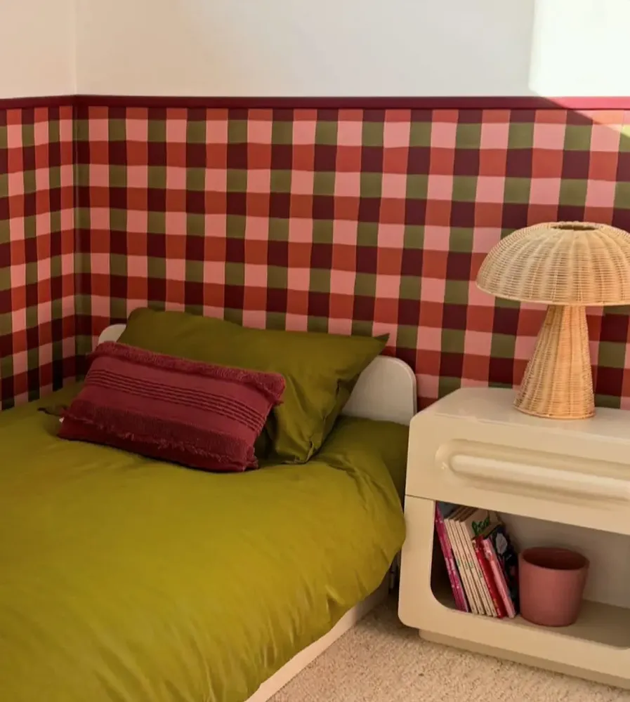 Wallpaper - Checkmate Wallpaper - Bordeaux - BILBOQUET DÉCO