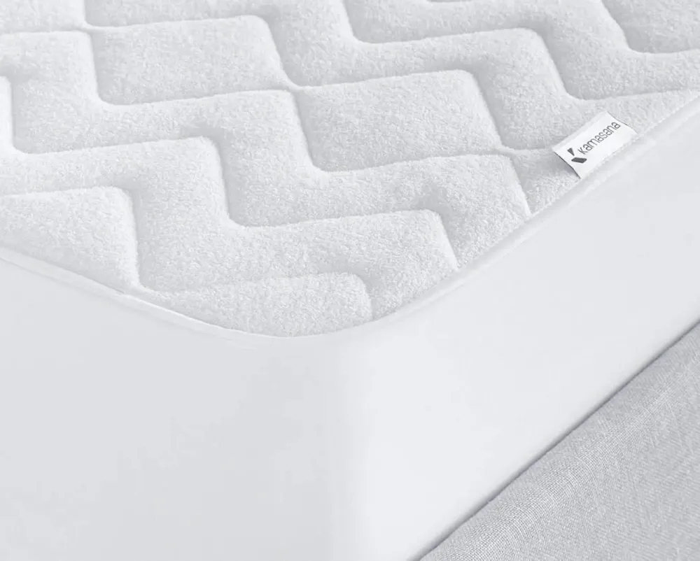 Literie pour hôtels - Couvre-matelas matelassé Sanipur (été/hiver) - KAMASANA