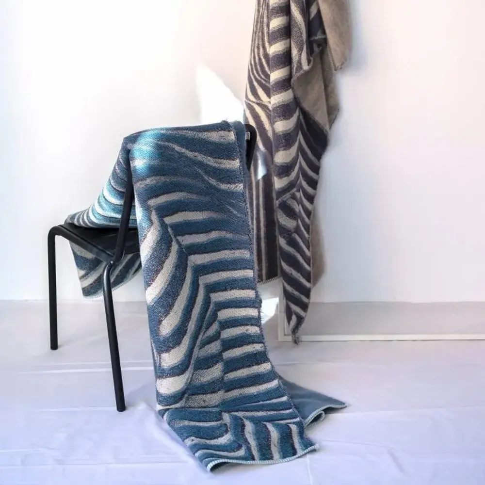 Throw blankets - Throw Grimace - Coll. BIFACE - TRAMESFACTICES