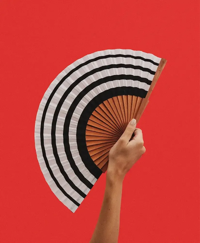 Other smart objects - Hand Fan SERENITY - 23cm - Black and White - A FAN OF