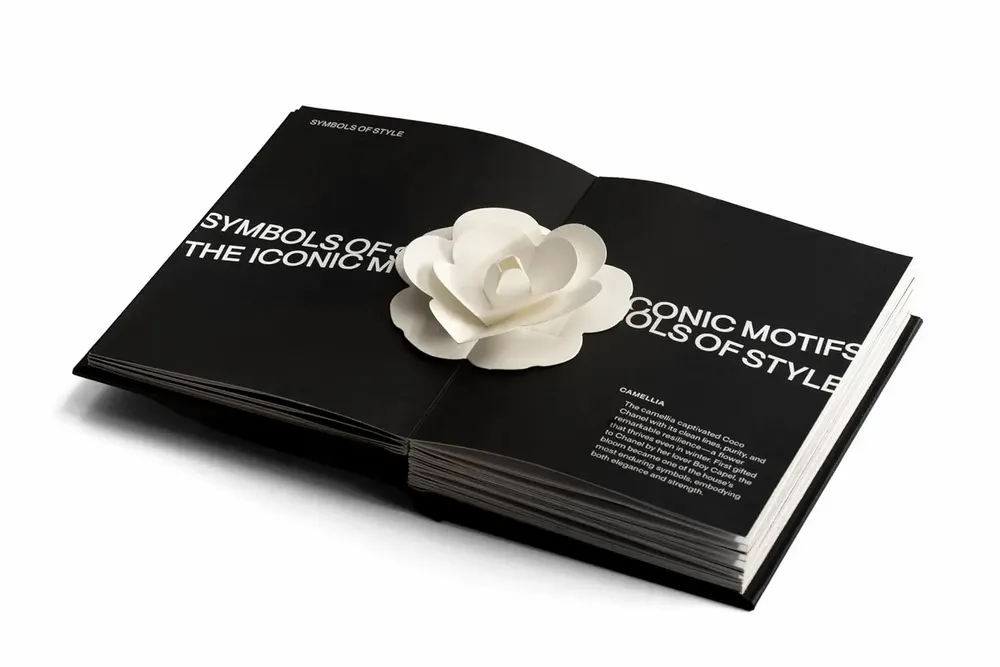 Objets de décoration - Fashion Unfolded - Pop-Up Chanel - NEW MAGS