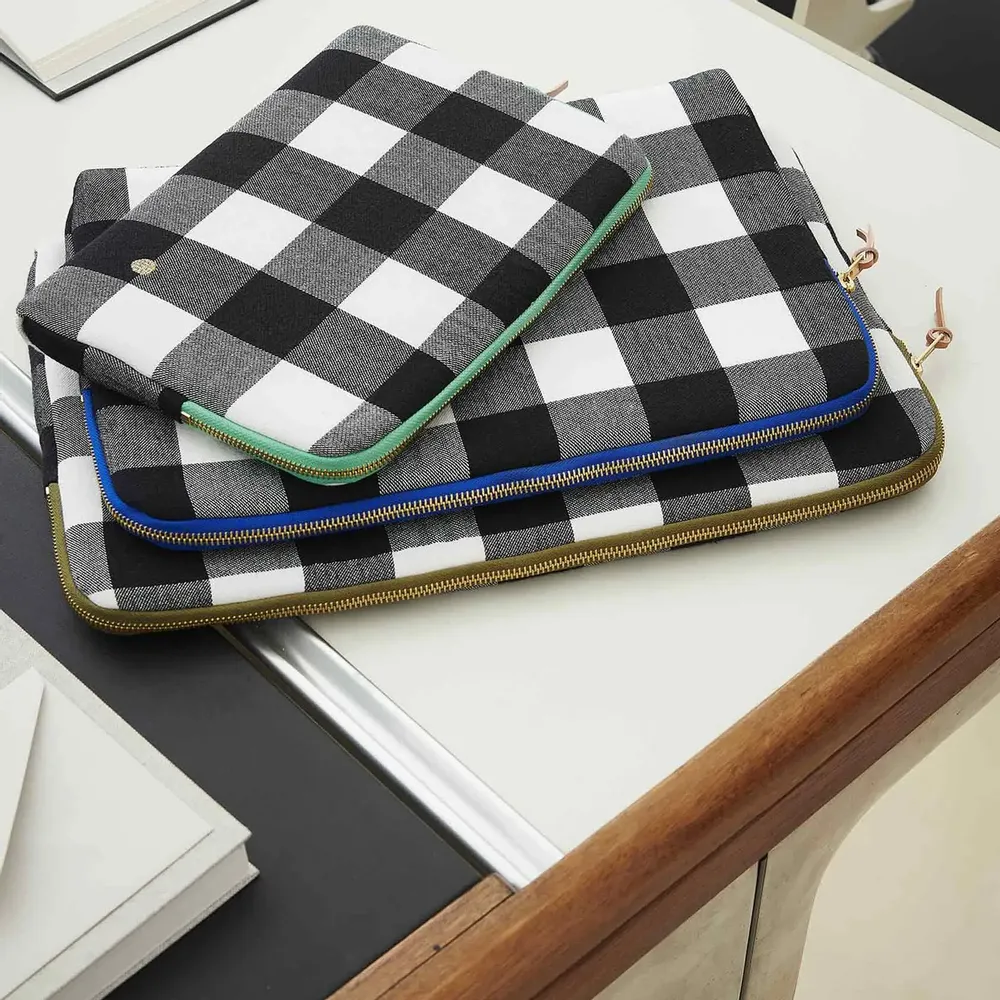 Clutches - iPad Cover Max Max Caviar 19 X 26 X 3 - LA CERISE SUR LE GATEAU