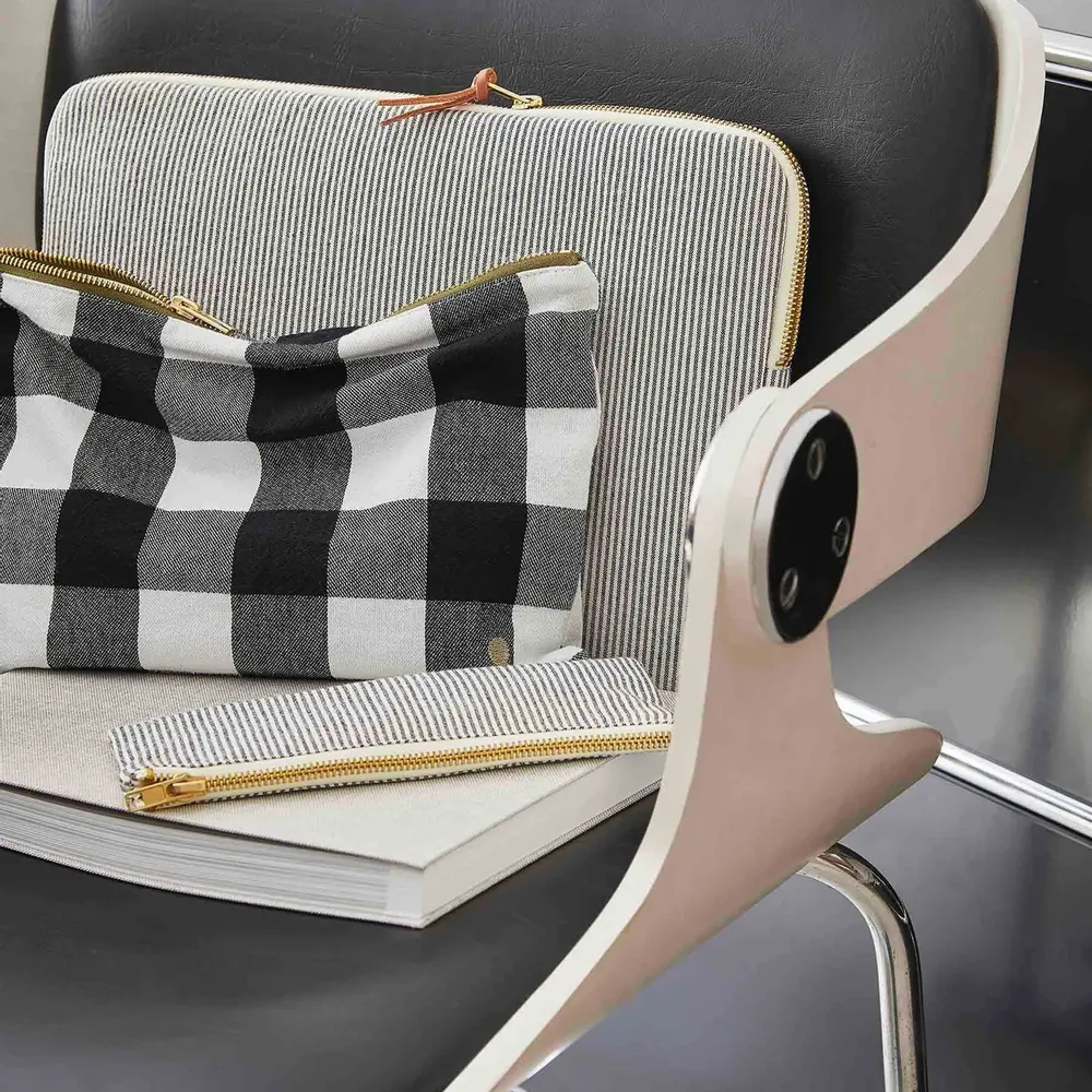 Clutches - Finette Laptop Sleeve Finette Caviar 15-16"" - LA CERISE SUR LE GATEAU