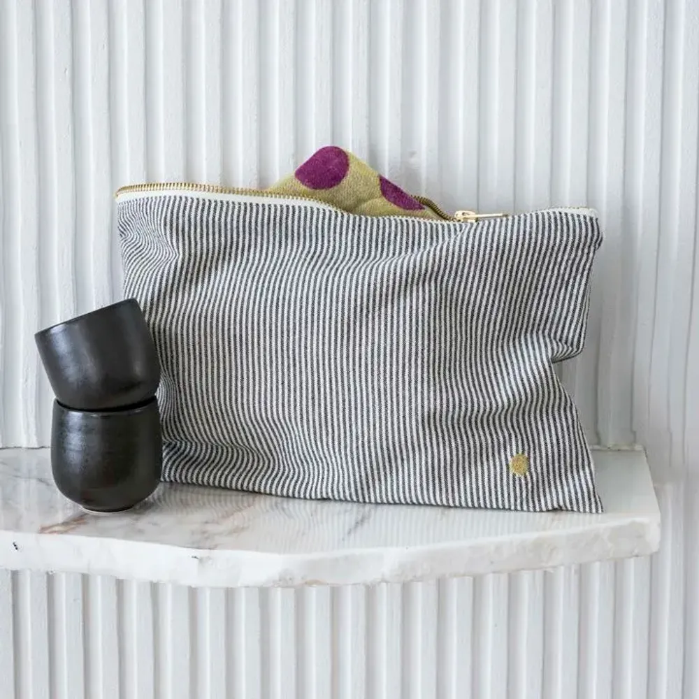 Clutches - Finette Pouch Finette Caviar L - LA CERISE SUR LE GATEAU