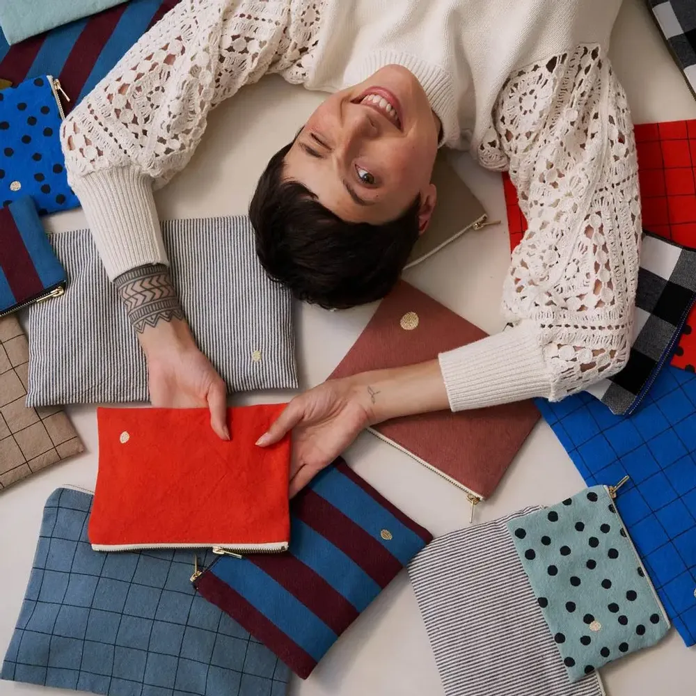 Clutches - Finette Pouch Finette Caviar L - LA CERISE SUR LE GATEAU