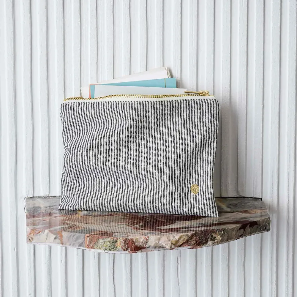 Clutches - Finette Pouch Finette Caviar M - LA CERISE SUR LE GATEAU