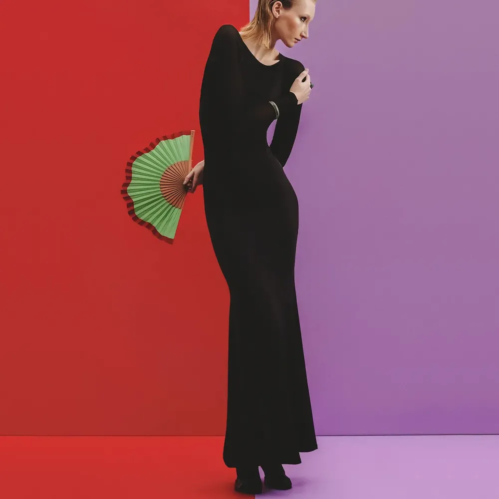 Cadeaux - Éventail à main FLUID SHAPES MAXI, 27 cm, vert et rouge - A FAN OF