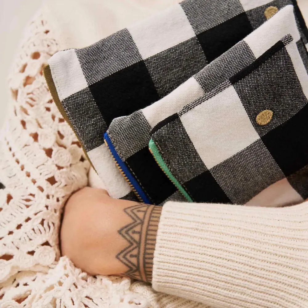 Clutches - Max Pouch Max Caviar M - LA CERISE SUR LE GATEAU