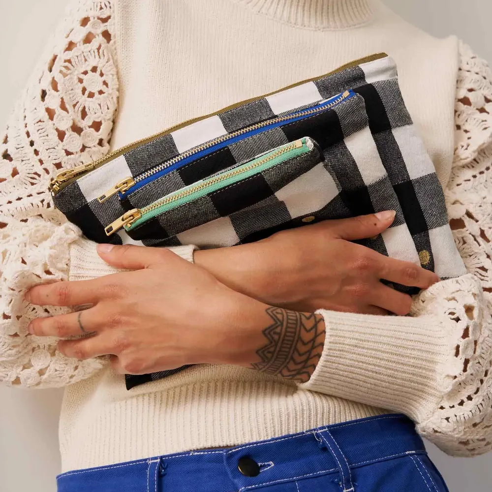 Clutches - Max Pouch Max Caviar M - LA CERISE SUR LE GATEAU