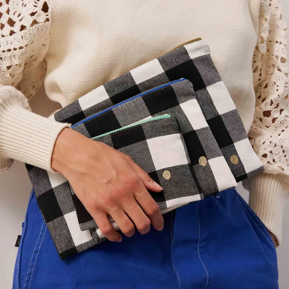 Clutches - Max Pouch Max Caviar M - LA CERISE SUR LE GATEAU