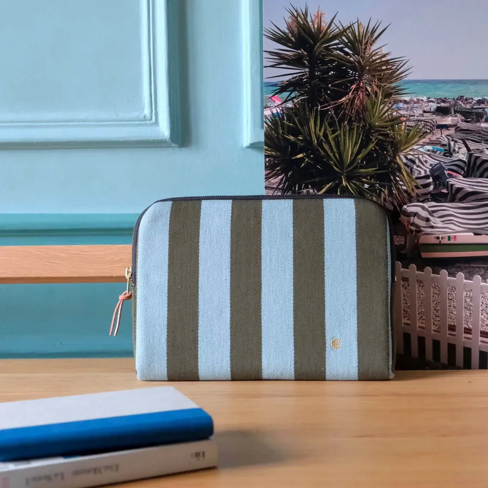 Clutches - Rita iPad Case Matcha 19 X 26 X 3 - LA CERISE SUR LE GATEAU