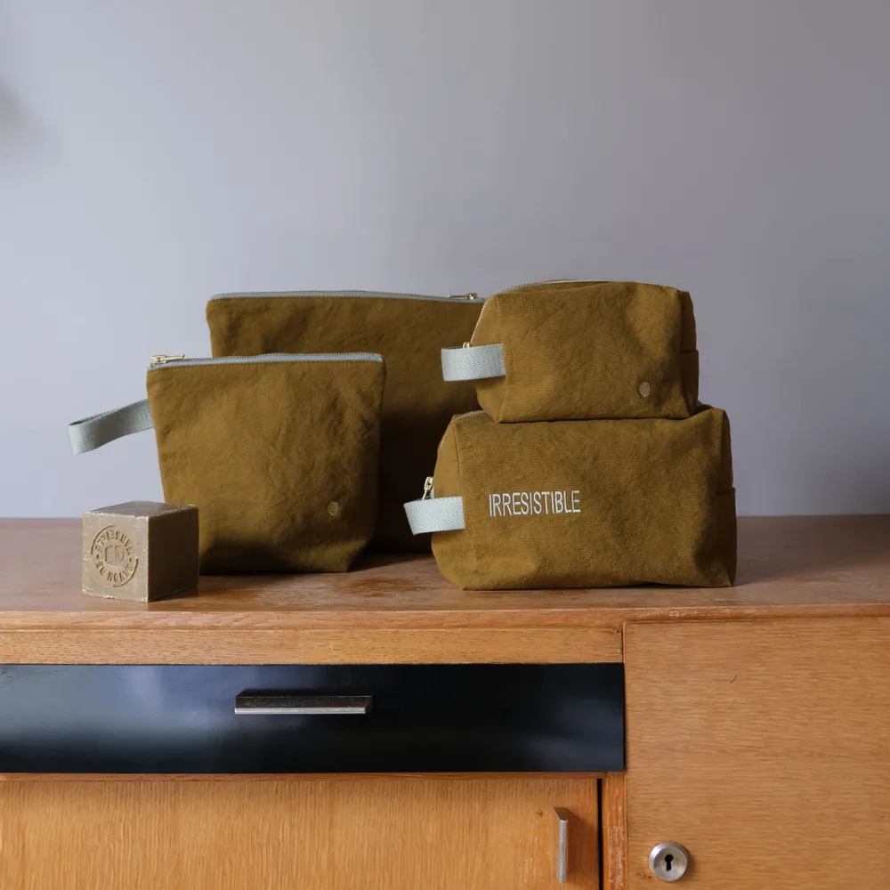 Pochettes - Trousse cube Iona Nuts S 10 x 16 x 10 - LA CERISE SUR LE GATEAU