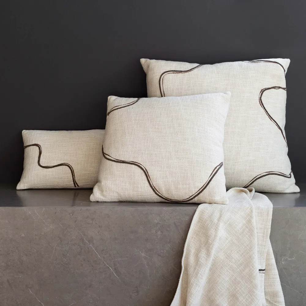 Couettes et oreillers  - Coussins Signature - DUMAE