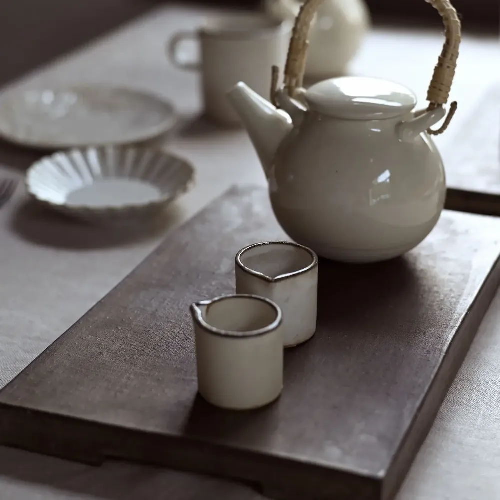 Assiettes de réception - Assiette rectangulaire noire et blanche - MARUMITSU POTERIE