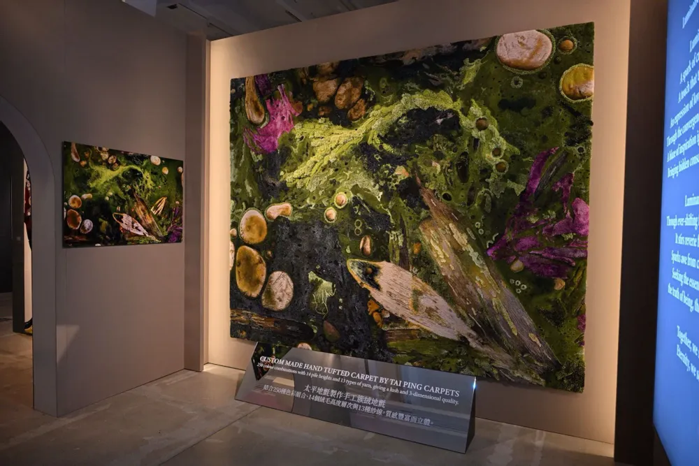 Bespoke carpets - Custom Made Hand Tufted Carpet by Tai Ping Carpets - LUMINANCE BY SIMON YAM