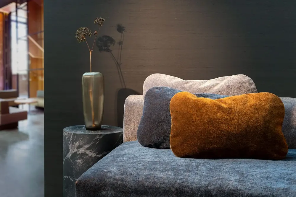 Sofas - Mohair Upholstery Onyx - VESCOM
