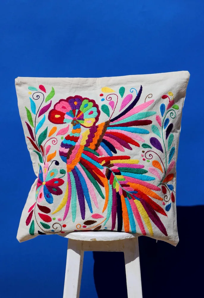 Coussins textile - Coussins Otomís brodés à la main - Tenangos - P.I. PROJECT