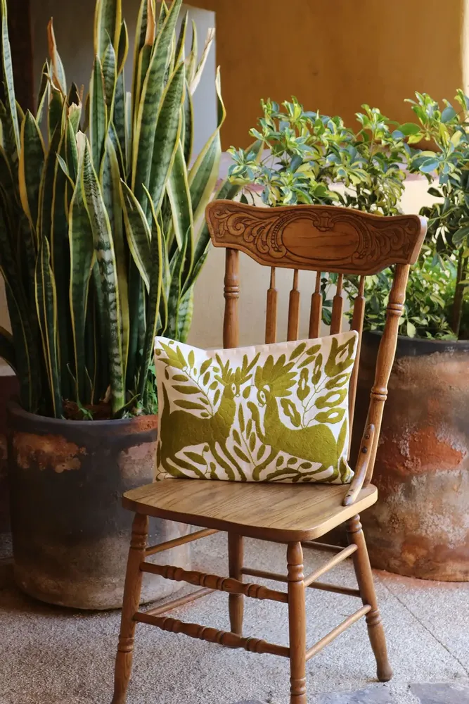 Coussins textile - Coussins Otomís brodés à la main - Tenangos - P.I. PROJECT