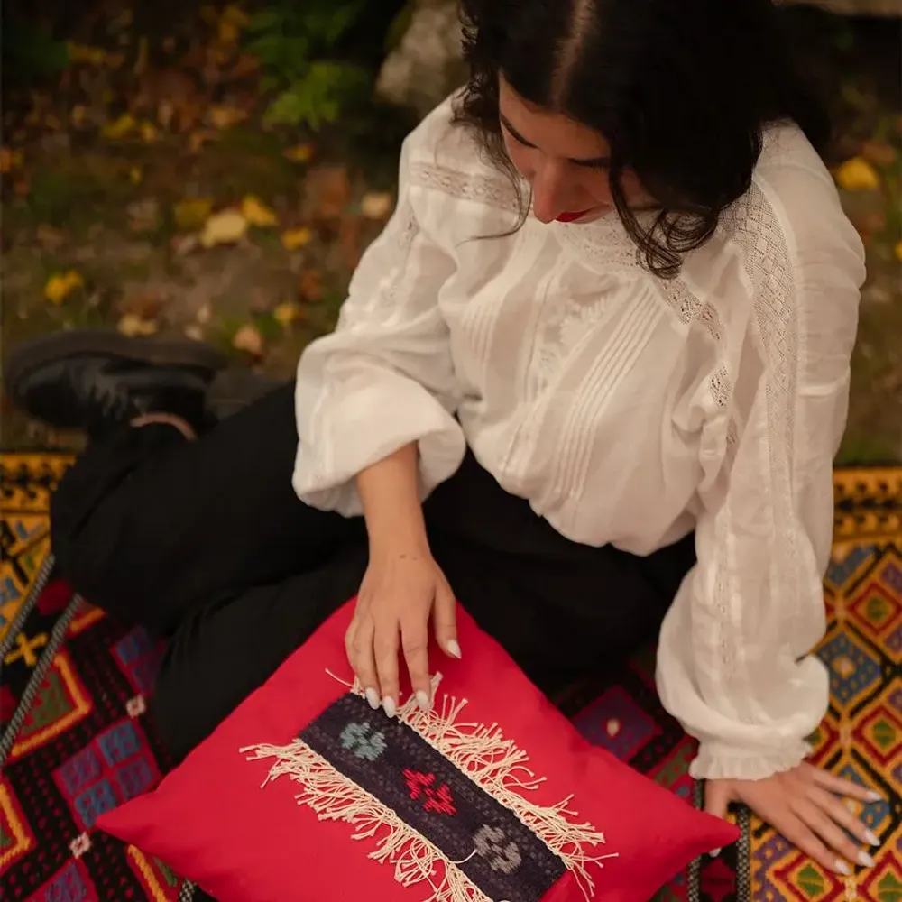 Decorative objects - Malgarita cushion - UN'AGGESE COSMOPOLITA