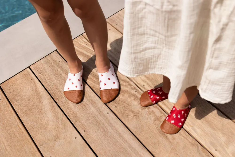 Chaussons et chaussures enfant - Chaussons souples tout terrain - Les Petits Coeurs Bicolores - LES PAS PETITS