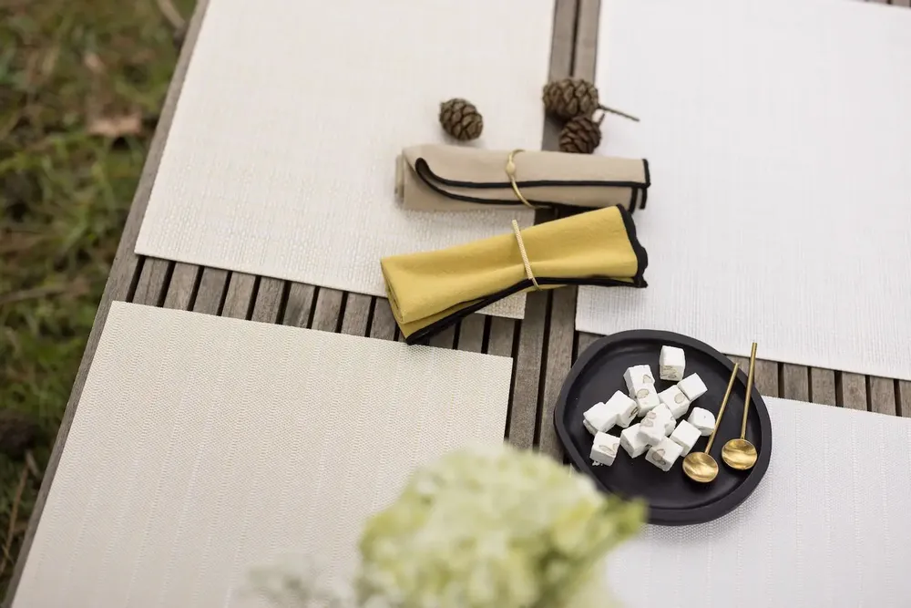 Nappes - Set de table Manoka Neige/argent 33 x 45 - MAISON VIVARAISE - SDE VIVARAISE WINKLER