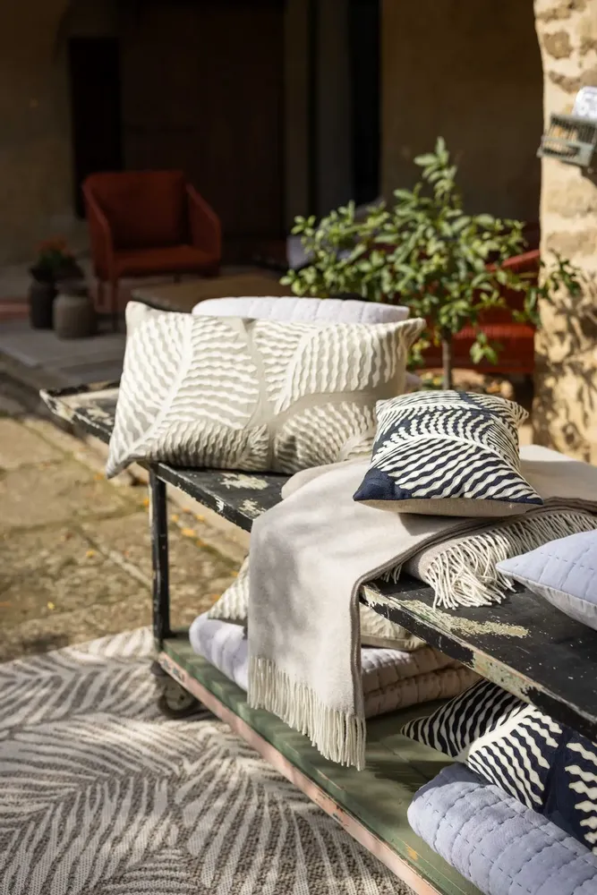 Cushions - Embroidered Cushion Flora Marine 40 X 65 - MAISON VIVARAISE - SDE VIVARAISE WINKLER