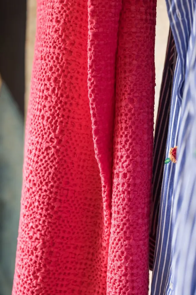 Throw blankets - Tana Throw Blanket Framboise 140 X 200 - MAISON VIVARAISE - SDE VIVARAISE WINKLER