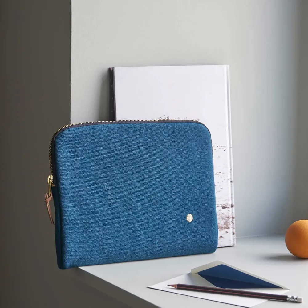 Clutches - Iona iPad Cover Orage 19 X 26 X 3 - LA CERISE SUR LE GATEAU