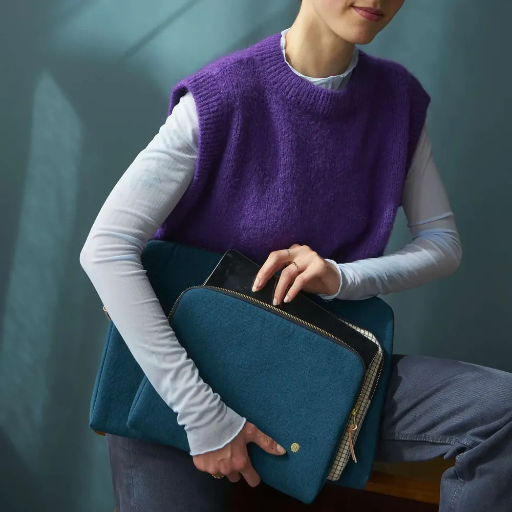 Clutches - Iona iPad Cover Orage 19 X 26 X 3 - LA CERISE SUR LE GATEAU