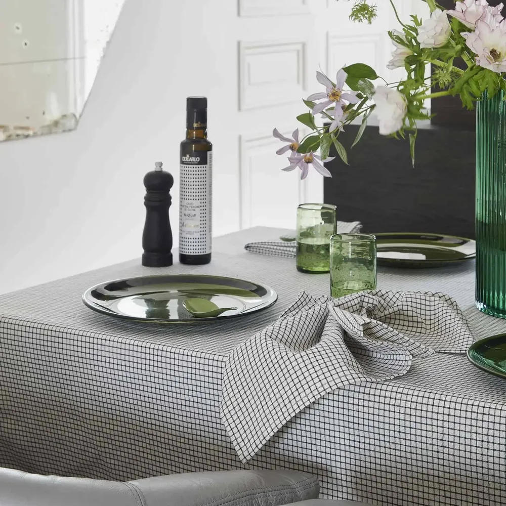 Nappes - Nappe Gustave Caviar 160 x 250 - LA CERISE SUR LE GATEAU