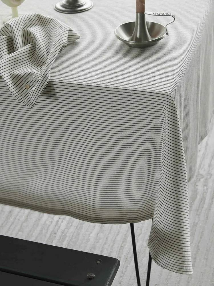 Nappes - Nappe Léonie Caviar 160 x 350 - LA CERISE SUR LE GATEAU