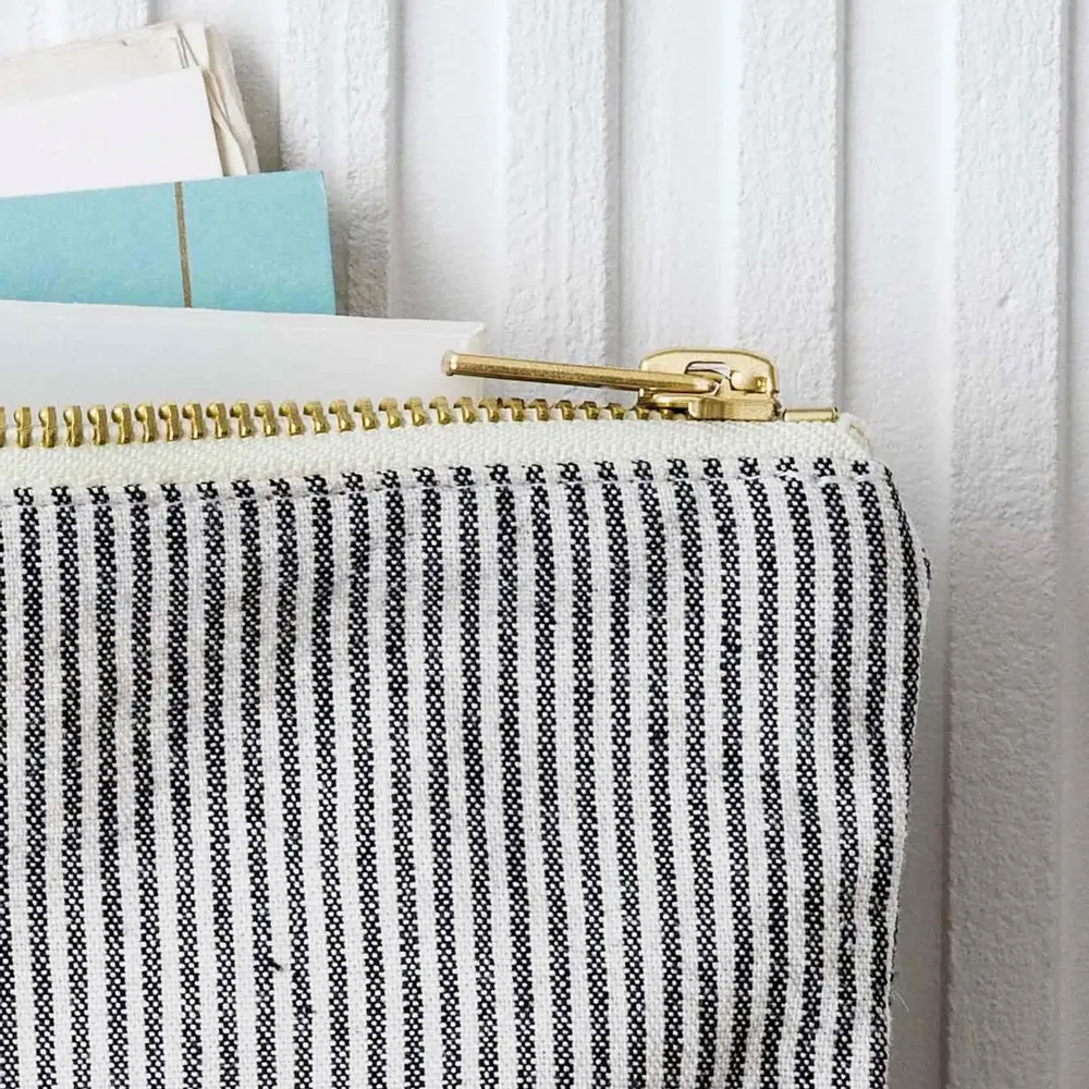 Clutches - Finette Pouch Finette Caviar L - LA CERISE SUR LE GATEAU