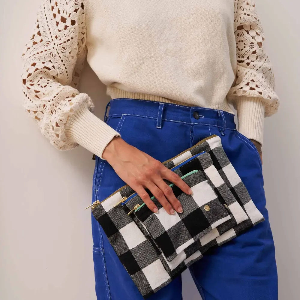 Clutches - Max Pouch Max Caviar M - LA CERISE SUR LE GATEAU