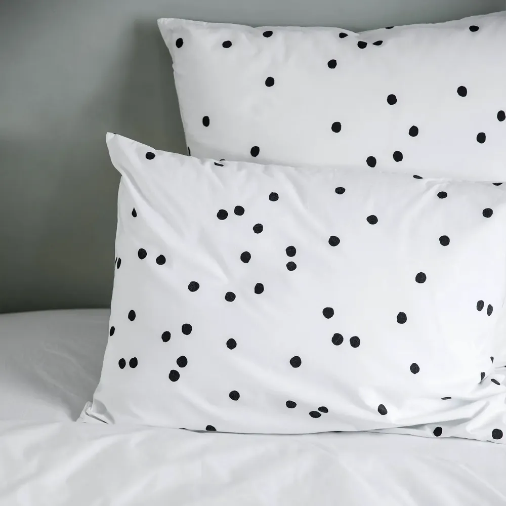 Bed linens - Odette Pillowcase Milk 65 X 65 - LA CERISE SUR LE GATEAU