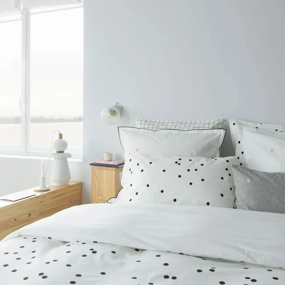 Bed linens - Odette Pillowcase Milk 65 X 65 - LA CERISE SUR LE GATEAU