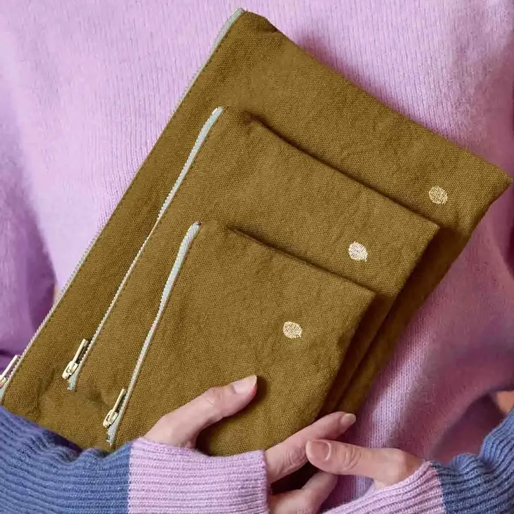 Clutches - Iona Pouch Nuts 19 X 28 X 1 - LA CERISE SUR LE GATEAU