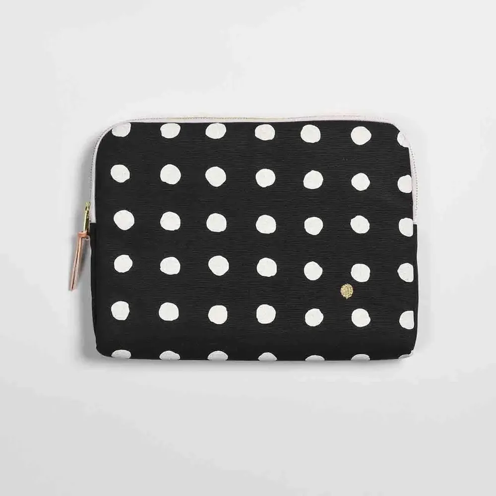 Pochettes - Housse iPad Mia Caviar 19 x 26 x 3 - LA CERISE SUR LE GATEAU