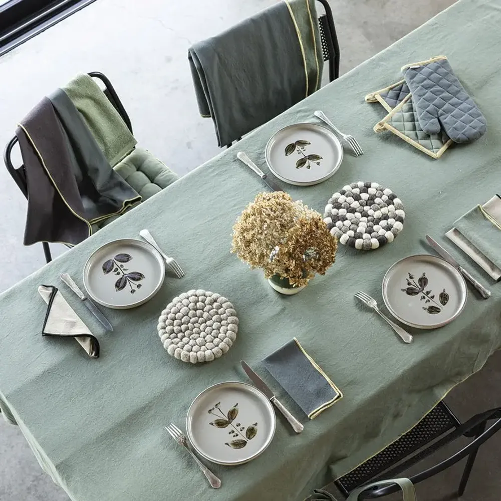 Table cloths - Grace Recycled Tablecloth Matcha 140 X 140 - MAISON VIVARAISE - SDE VIVARAISE WINKLER