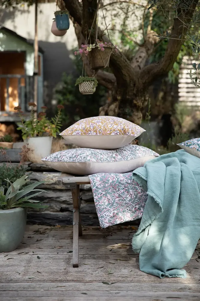 Throw blankets - Zeff Nomade Throw Blanket Prusse 130 X 180 - MAISON VIVARAISE - SDE VIVARAISE WINKLER