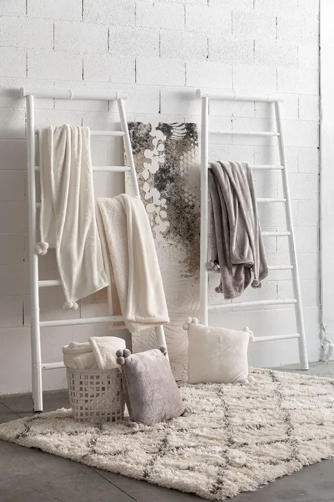 Throw blankets - Maxi throw Michka Neige 180 X 220 - MAISON VIVARAISE - SDE VIVARAISE WINKLER