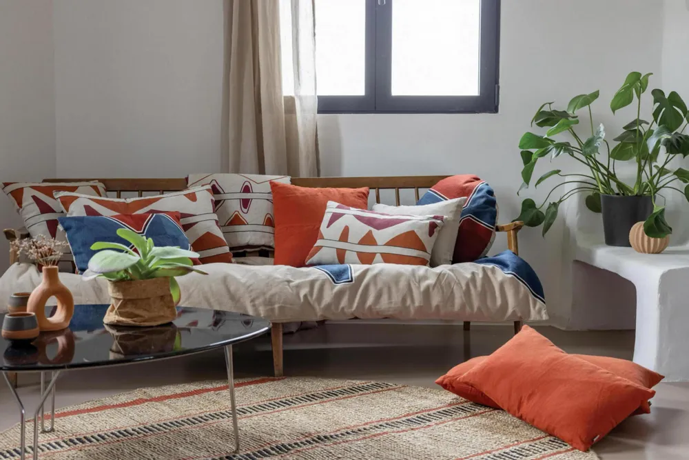 Coussins - Coussin Mila Rubis Diamètre 50 - MAISON VIVARAISE - SDE VIVARAISE WINKLER