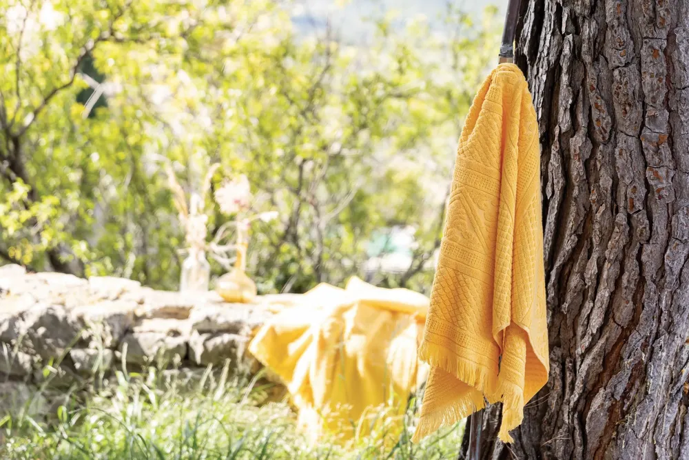 Serviettes de bain - Drap de bain uni Zoe Mimosa 100 x 180 - MAISON VIVARAISE - SDE VIVARAISE WINKLER