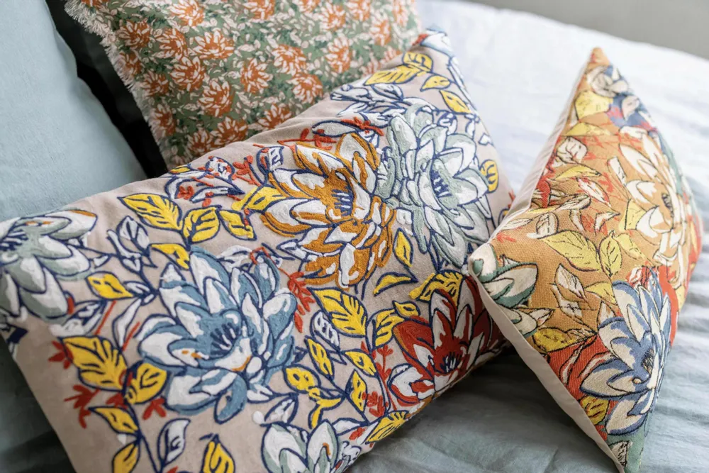 Coussins - Coussin Alba brodé Multico 40 x 65 - MAISON VIVARAISE - SDE VIVARAISE WINKLER