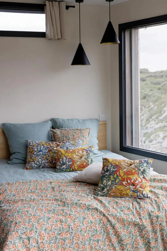 Coussins - Coussin Alba brodé Multico 40 x 65 - MAISON VIVARAISE - SDE VIVARAISE WINKLER