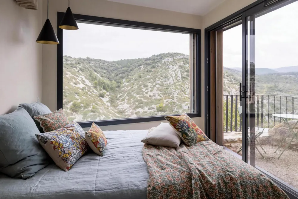 Coussins - Coussin Alba brodé Multico 40 x 65 - MAISON VIVARAISE - SDE VIVARAISE WINKLER