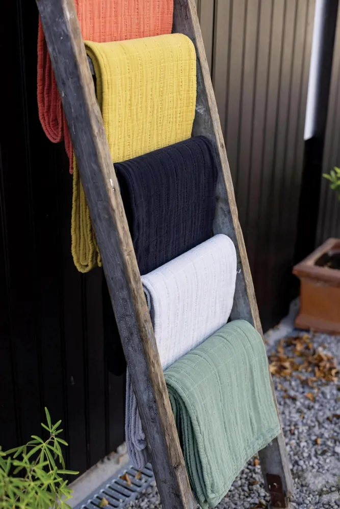 Linge de lit - Jeté recyclé Lisa Verveine 240 x 260 - MAISON VIVARAISE - SDE VIVARAISE WINKLER