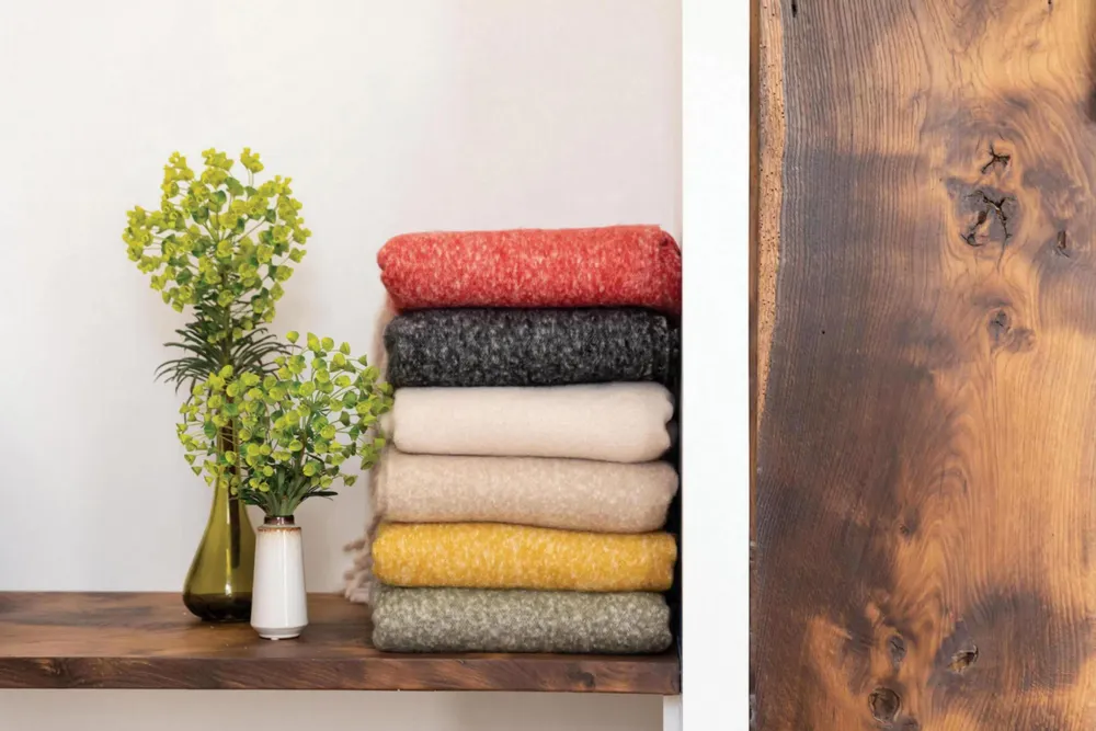 Throw blankets - Isabel Recycled Plain Throw Caviar 130 X 160 - MAISON VIVARAISE - SDE VIVARAISE WINKLER